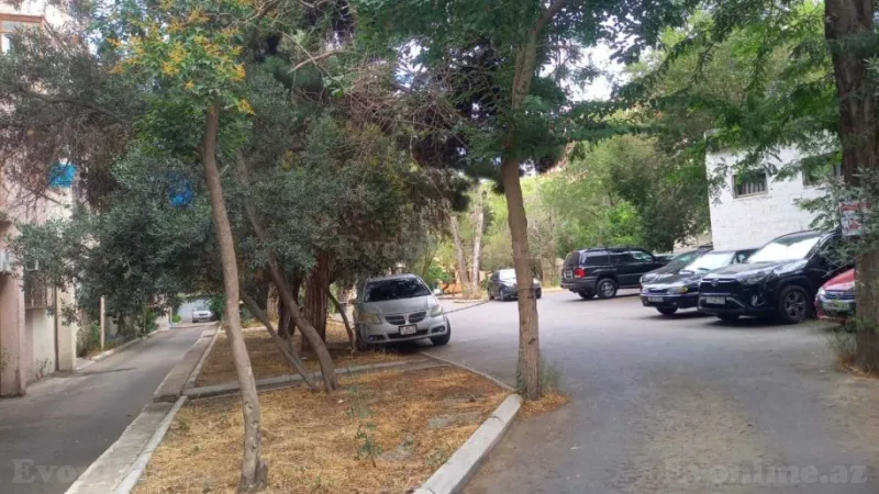 Kirayə verilir 2 otaqlı Mənzil Köhnə tikili 50 m² 4-cü mikrorayon - şəkil 2