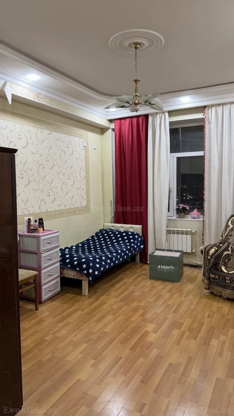 3 otaqlı Mənzil 100 m² Yeni Yasamal Kirayə verilir