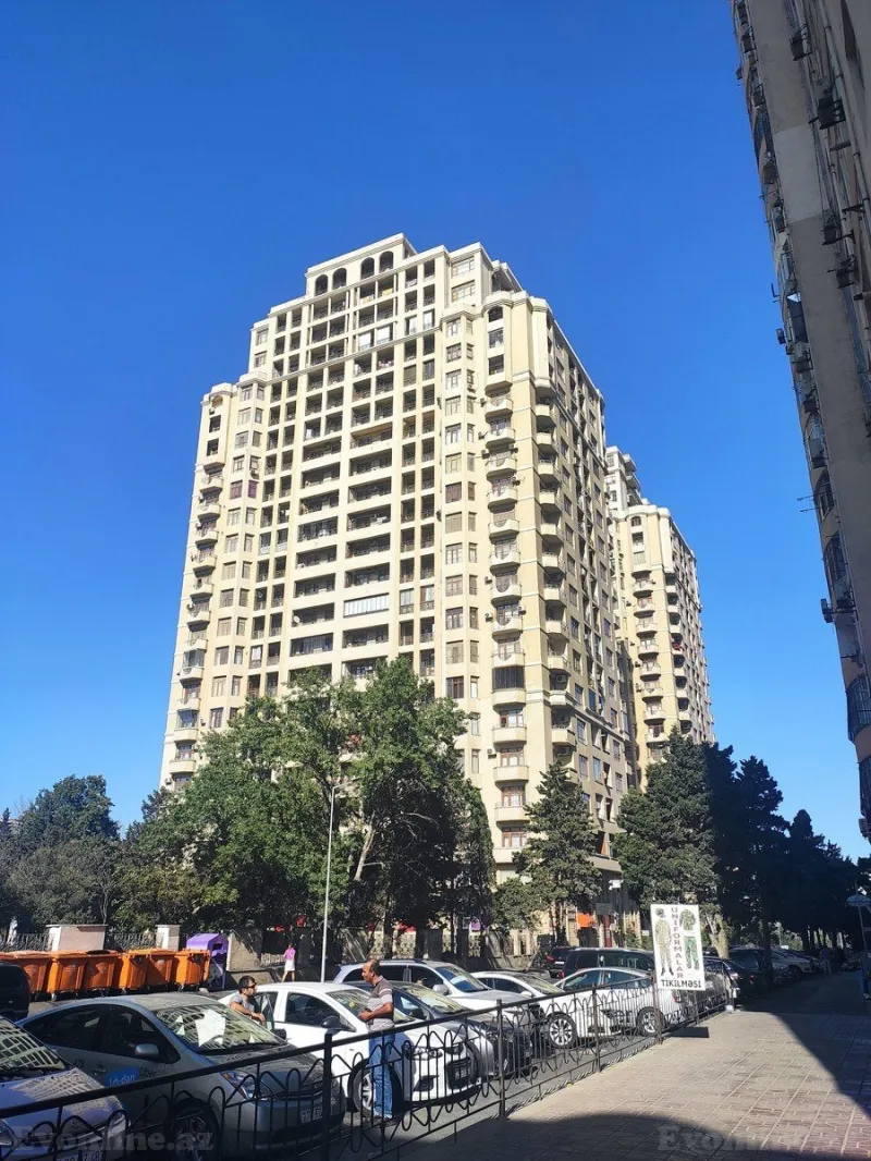 Satılır 3 otaqlı Mənzil Yeni tikili 138 m² Yasamal - şəkil 2