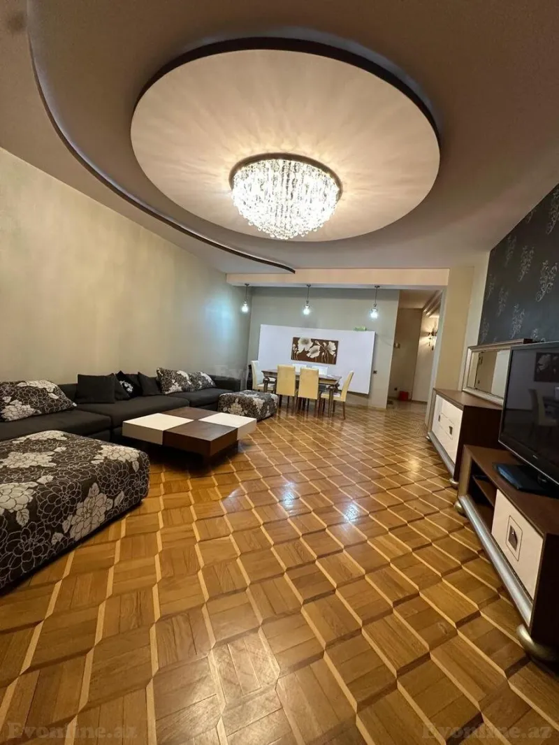 Satılır 4 otaqlı Mənzil Yeni tikili 180 m² Gənclik m. - şəkil 3