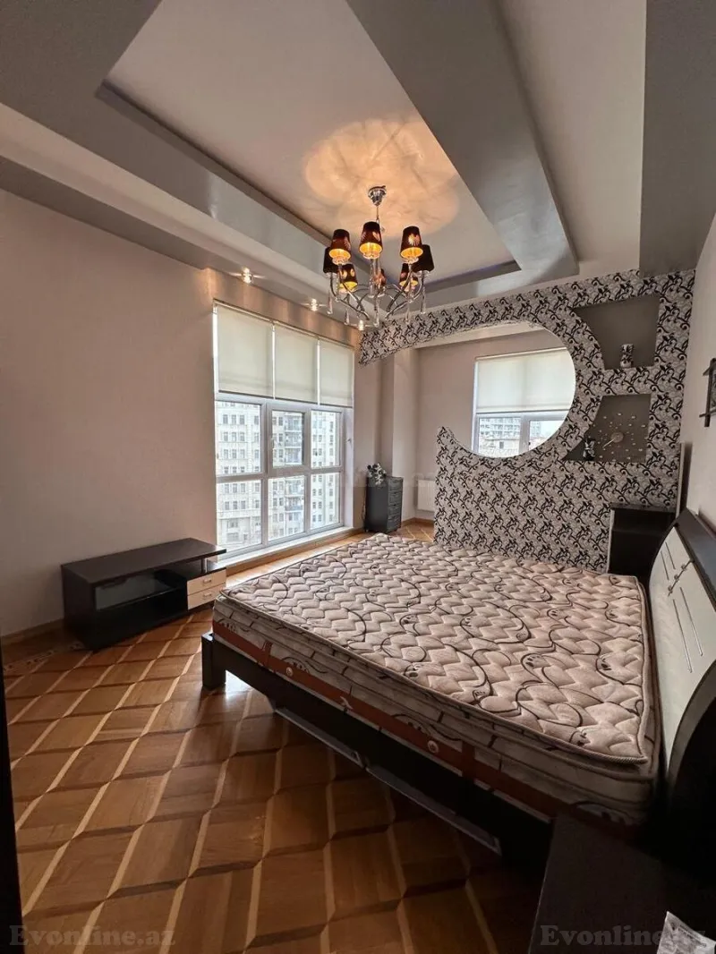 Satılır 4 otaqlı Mənzil Yeni tikili 180 m² Gənclik m. - şəkil 7