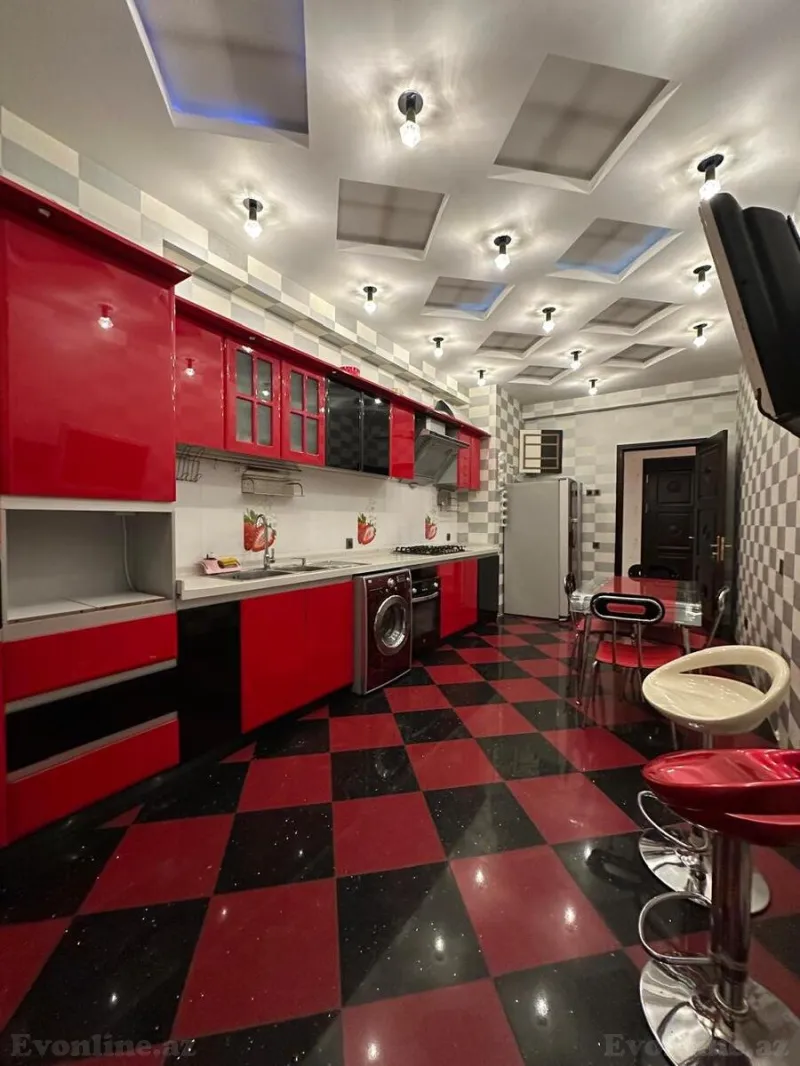 Satılır 4 otaqlı Mənzil Yeni tikili 180 m² Gənclik m. - şəkil 14