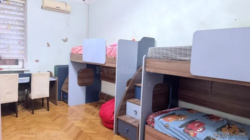 Satılır 3 otaqlı Mənzil Köhnə tikili 75 m² Nizami m. - şəkil 2