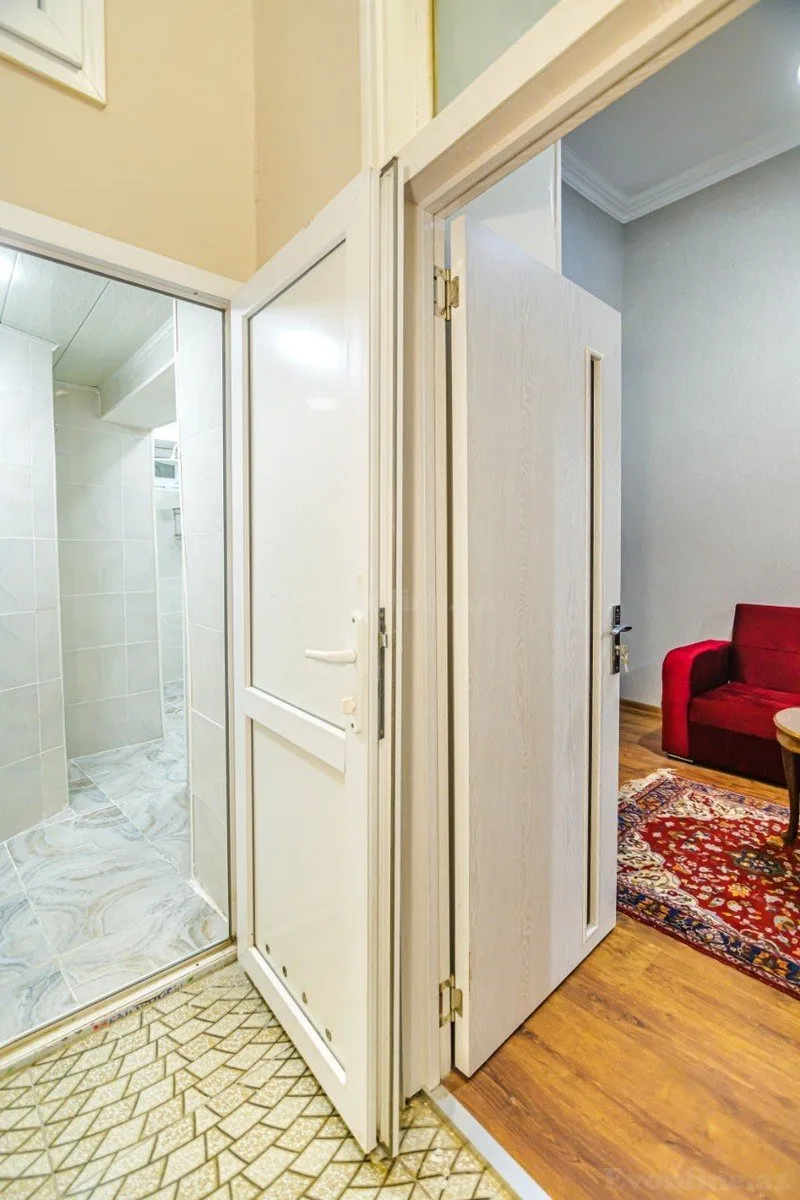 Kirayə verilir 2 otaqlı Mənzil Köhnə tikili 50 m² Sahil m. - şəkil 9