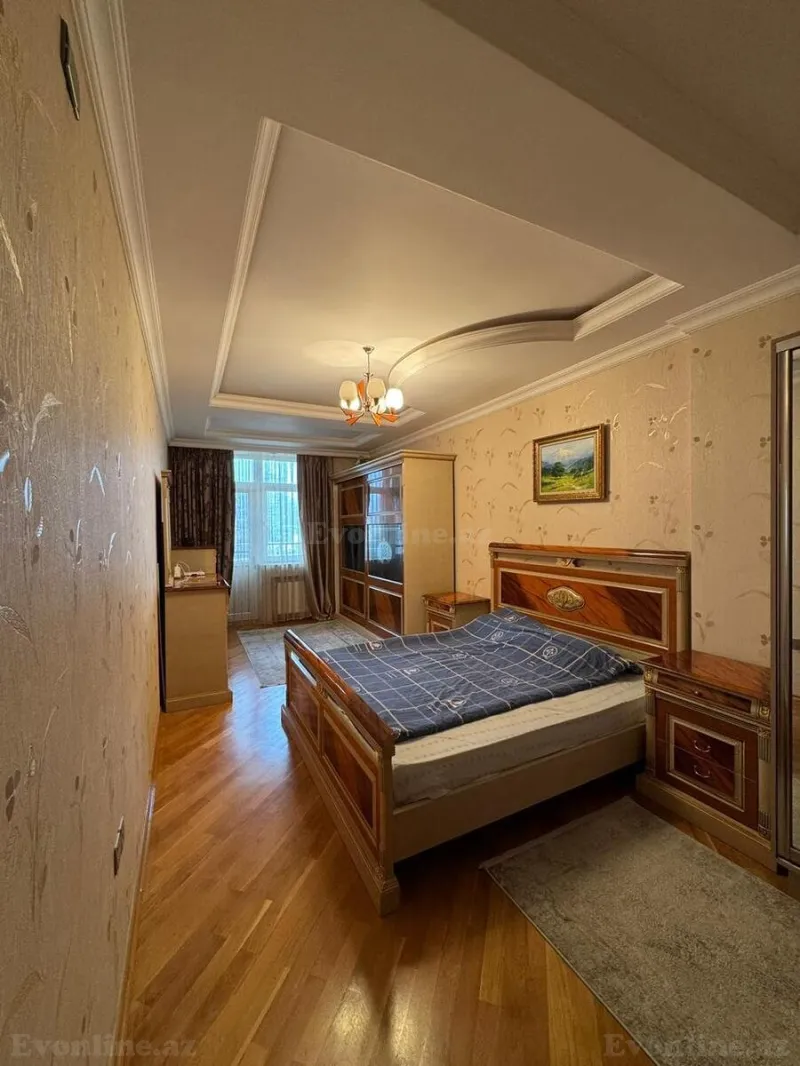 Satılır 3 otaqlı Mənzil Yeni tikili 137 m² Nizami m.