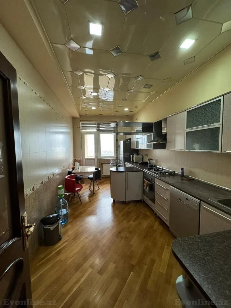 Satılır 3 otaqlı Mənzil Yeni tikili 137 m² Nizami m. - şəkil 5