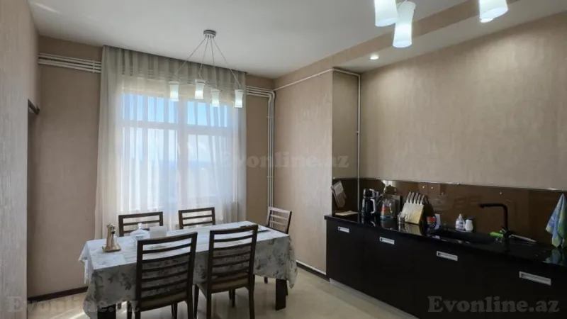 Satılır 4 otaqlı Mənzil Yeni tikili 180 m² İnşaatçılar m. - şəkil 2