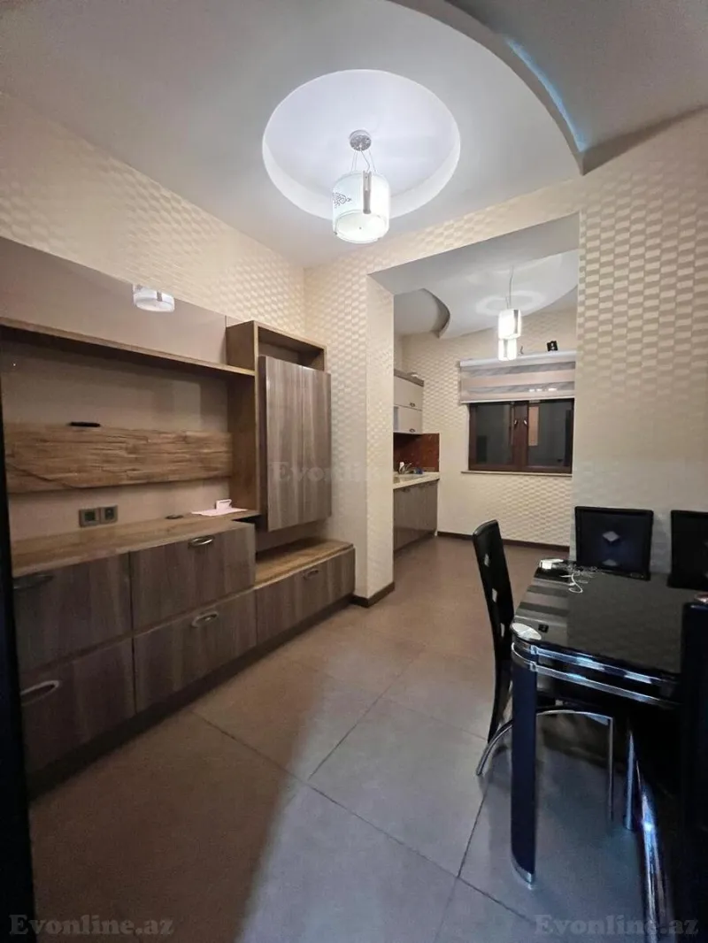 Satılır 3 otaqlı Mənzil Köhnə tikili 100 m² İçərişəhər m. - şəkil 4