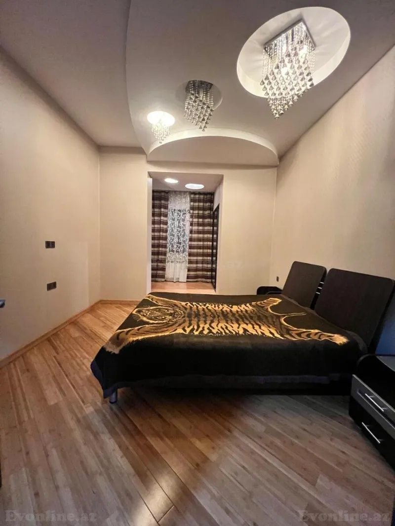 Satılır 3 otaqlı Mənzil Köhnə tikili 100 m² İçərişəhər m. - şəkil 7