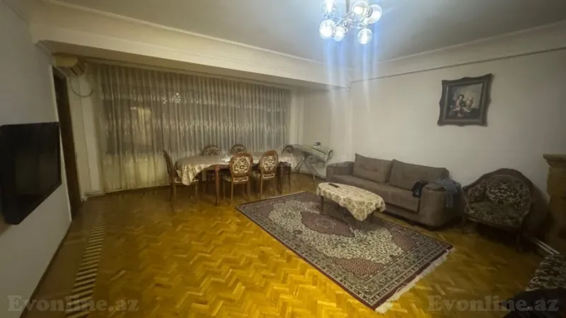 3 otaqlı Mənzil 90 m² 28 May m. Kirayə verilir