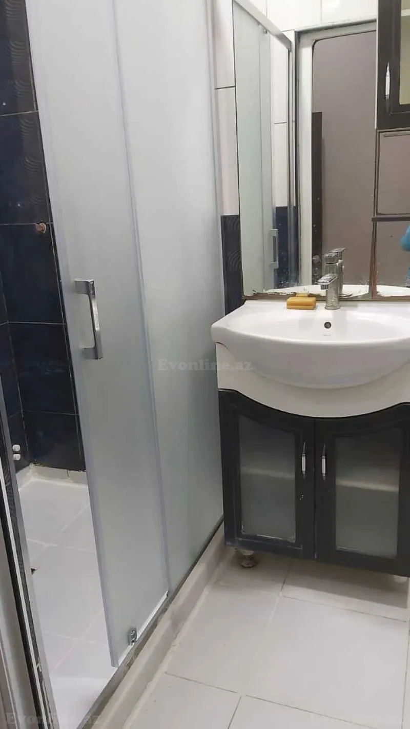 Kirayə verilir 3 otaqlı Mənzil Köhnə tikili 80 m² Nəsimi r. - şəkil 6