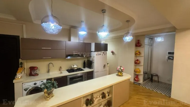 Satılır 4 otaqlı Mənzil Yeni tikili 200 m² Azadlıq prospekti m. - şəkil 19