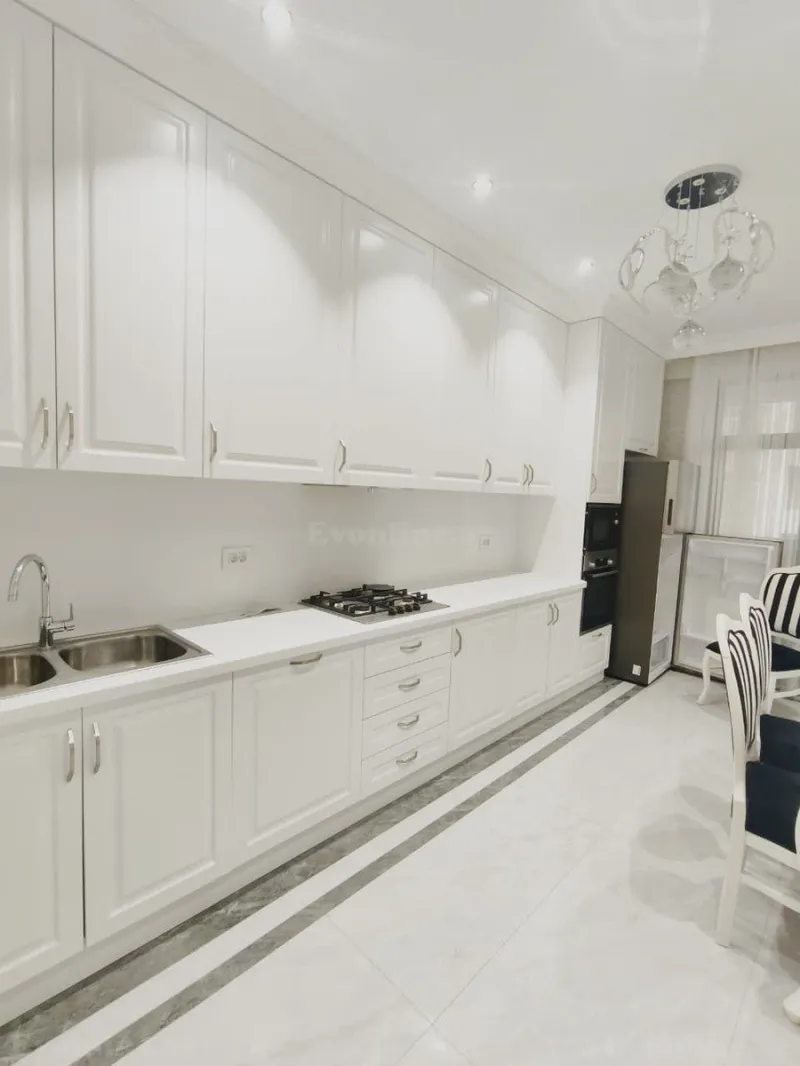 Kirayə verilir 4 otaqlı Mənzil Yeni tikili 200 m² Nəsimi r. - şəkil 18