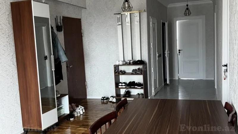 Kirayə verilir 5 otaqlı Mənzil Köhnə tikili 100 m² Kubinka