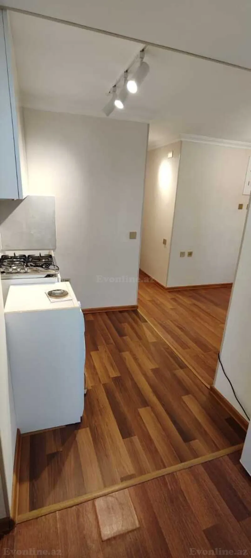 Satılır 2 otaqlı Mənzil Köhnə tikili 32 m² Yasamal - şəkil 2