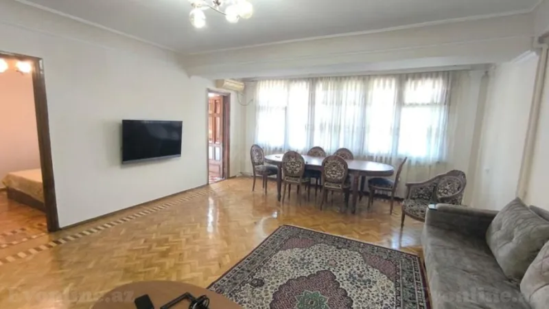 3 otaqlı Mənzil 100 m² 28 May m. Kirayə verilir