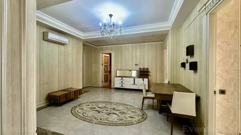 Kirayə verilir 4 otaqlı Mənzil Yeni tikili 180 m² Sahil m. - şəkil 3