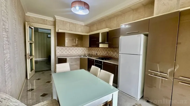 Kirayə verilir 4 otaqlı Mənzil Yeni tikili 180 m² Sahil m. - şəkil 18
