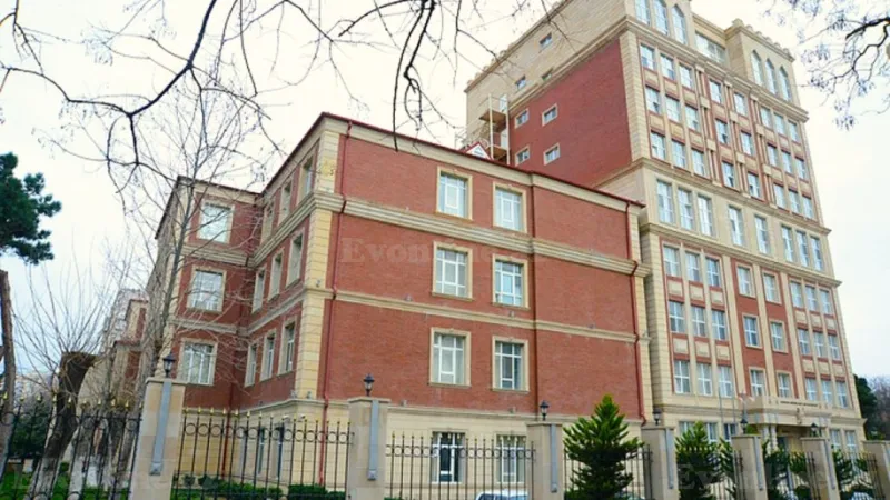 3 otaqlı Mənzil 100 m² 28 May m. Satılır