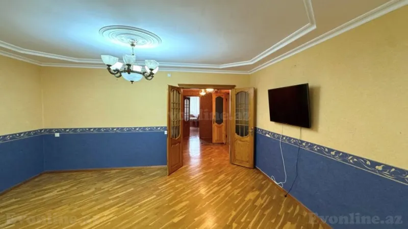 Satılır 3 otaqlı Mənzil Köhnə tikili 100 m² 28 May m. - şəkil 2