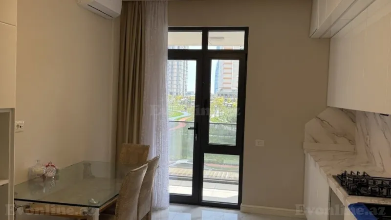 Kirayə verilir 4 otaqlı Mənzil Yeni tikili 130 m² Bakmil m. - şəkil 4