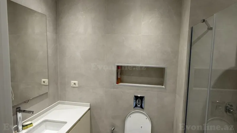 Kirayə verilir 4 otaqlı Mənzil Yeni tikili 130 m² Bakmil m. - şəkil 12