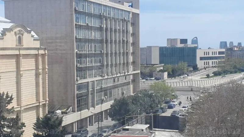 Satılır 4 otaqlı Mənzil Yeni tikili 230 m² Gənclik m. - şəkil 23