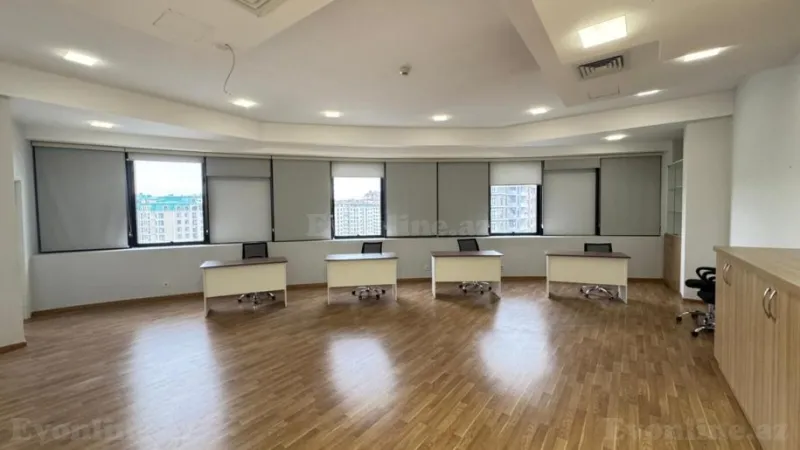 5 otaqlı Ofis 232 m² Gənclik m. Kirayə verilir