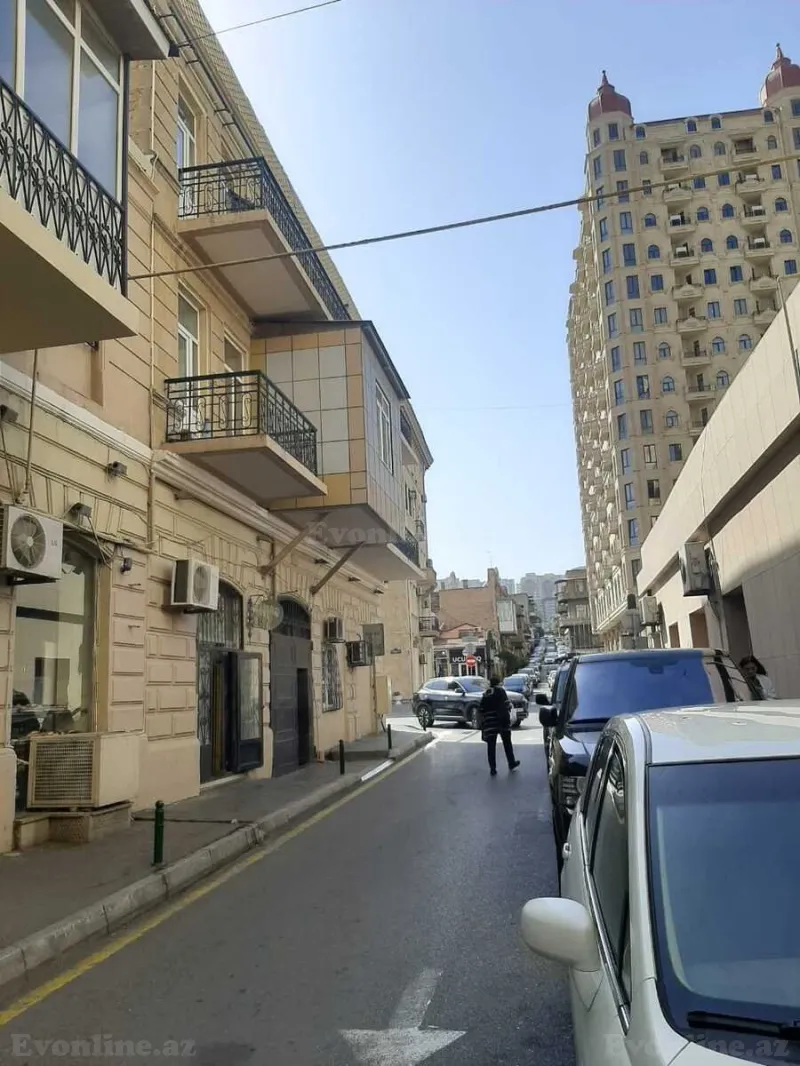 Satılır 1 otaqlı Mənzil Köhnə tikili 55 m² İçərişəhər m.