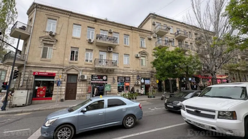 Satılır 4 otaqlı Mənzil Köhnə tikili 85 m² 28 May m. - şəkil 2