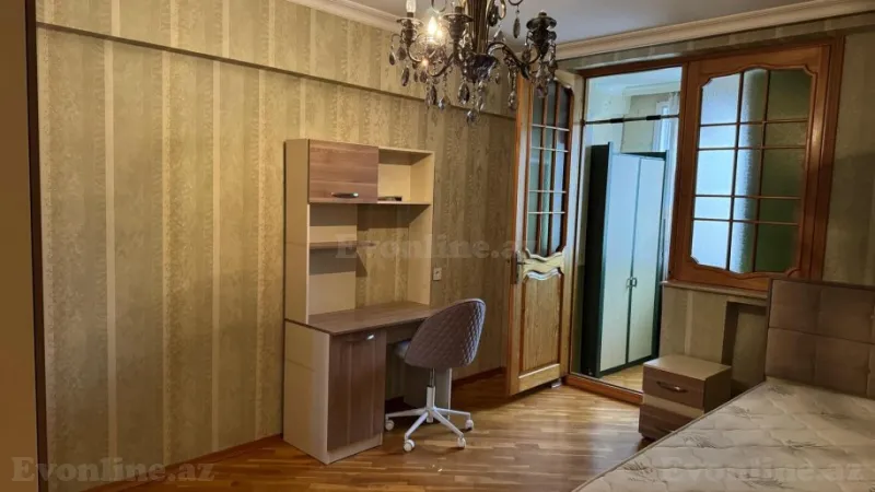 Satılır 3 otaqlı Mənzil Köhnə tikili 100 m² Nəsimi r. - şəkil 5