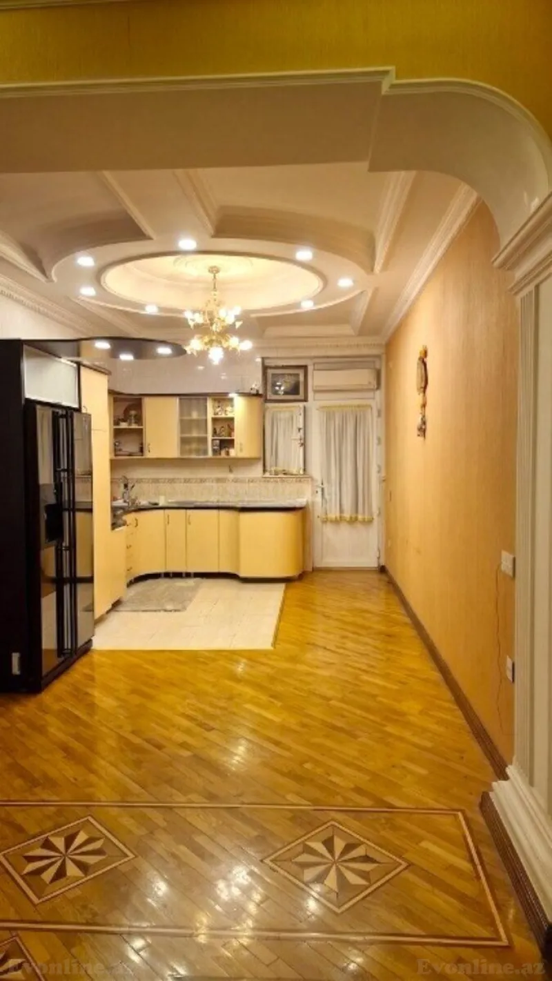 Satılır 3 otaqlı Mənzil Yeni tikili 140 m² 8 Noyabr m. - şəkil 9