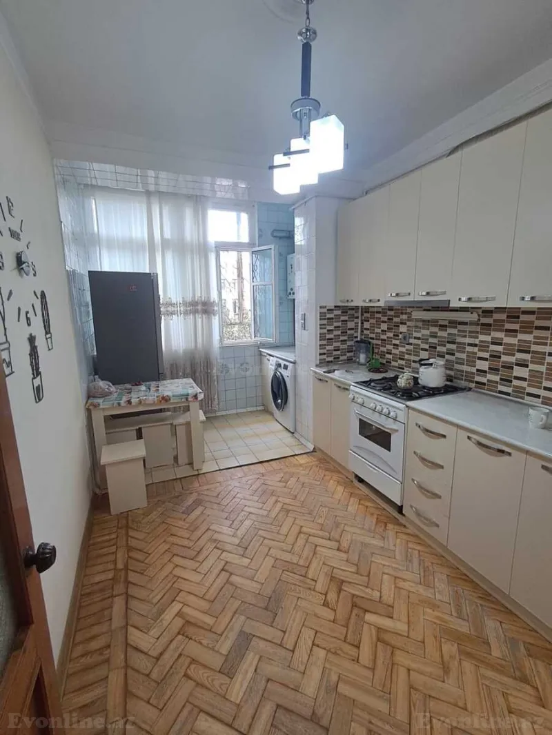 Kirayə verilir 3 otaqlı Mənzil Köhnə tikili 100 m² Yasamal - şəkil 4