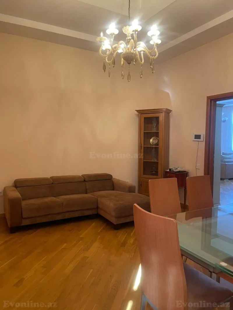 Kirayə verilir 4 otaqlı Mənzil Yeni tikili 135 m² İçərişəhər m. - şəkil 3