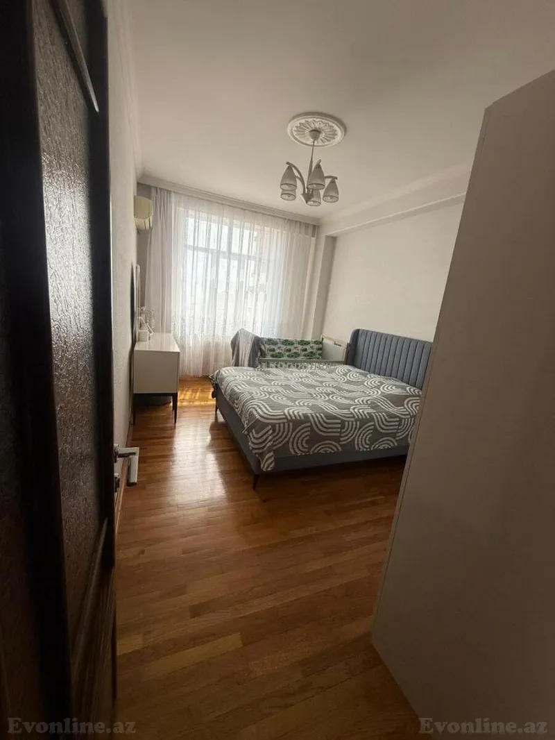 Satılır 3 otaqlı Mənzil Yeni tikili 105 m² Memar Əcəmi m. - şəkil 3