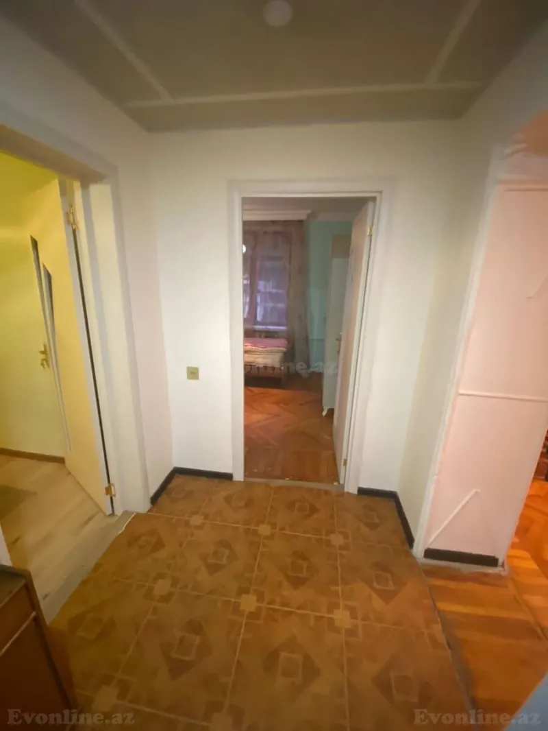 Kirayə verilir 3 otaqlı Mənzil Köhnə tikili 70 m² Nərimanov r. - şəkil 8