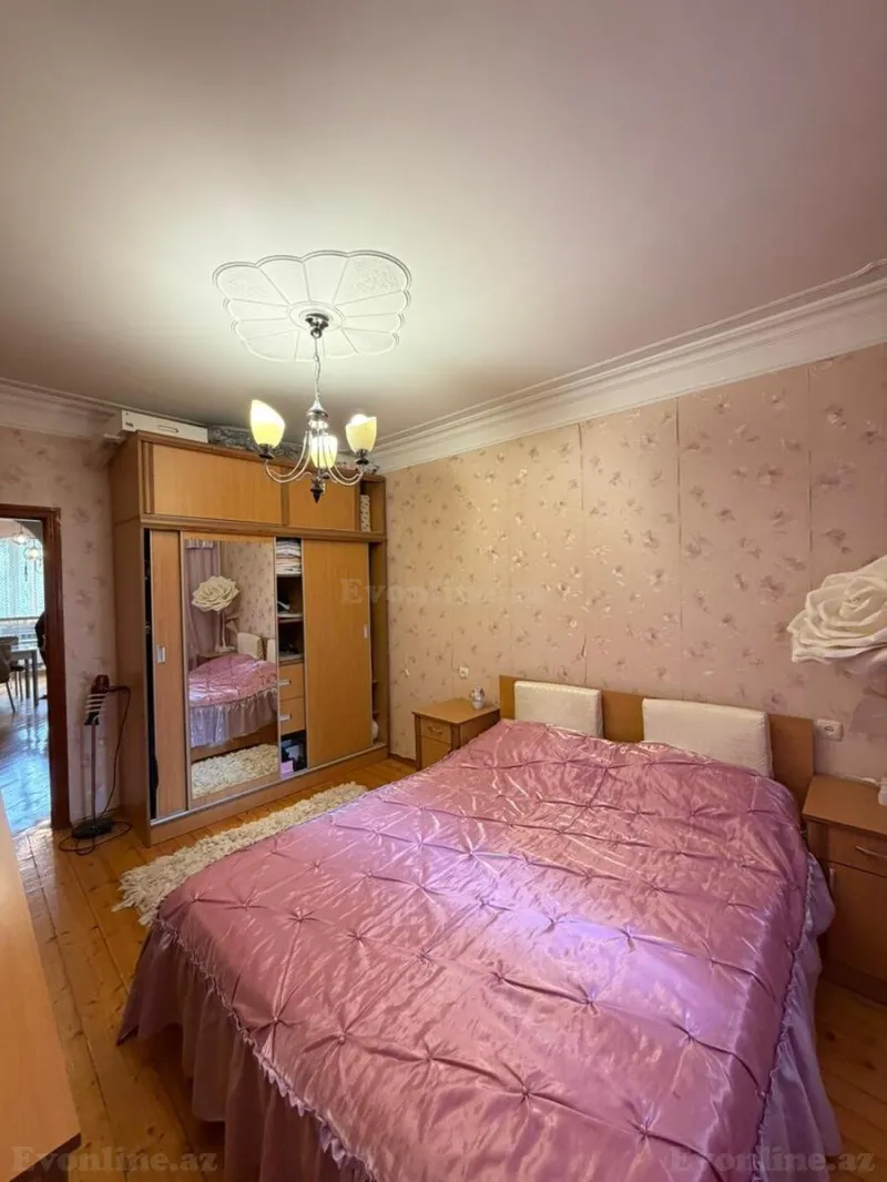 Satılır 4 otaqlı Mənzil Köhnə tikili 100 m² Xətai r. - şəkil 7