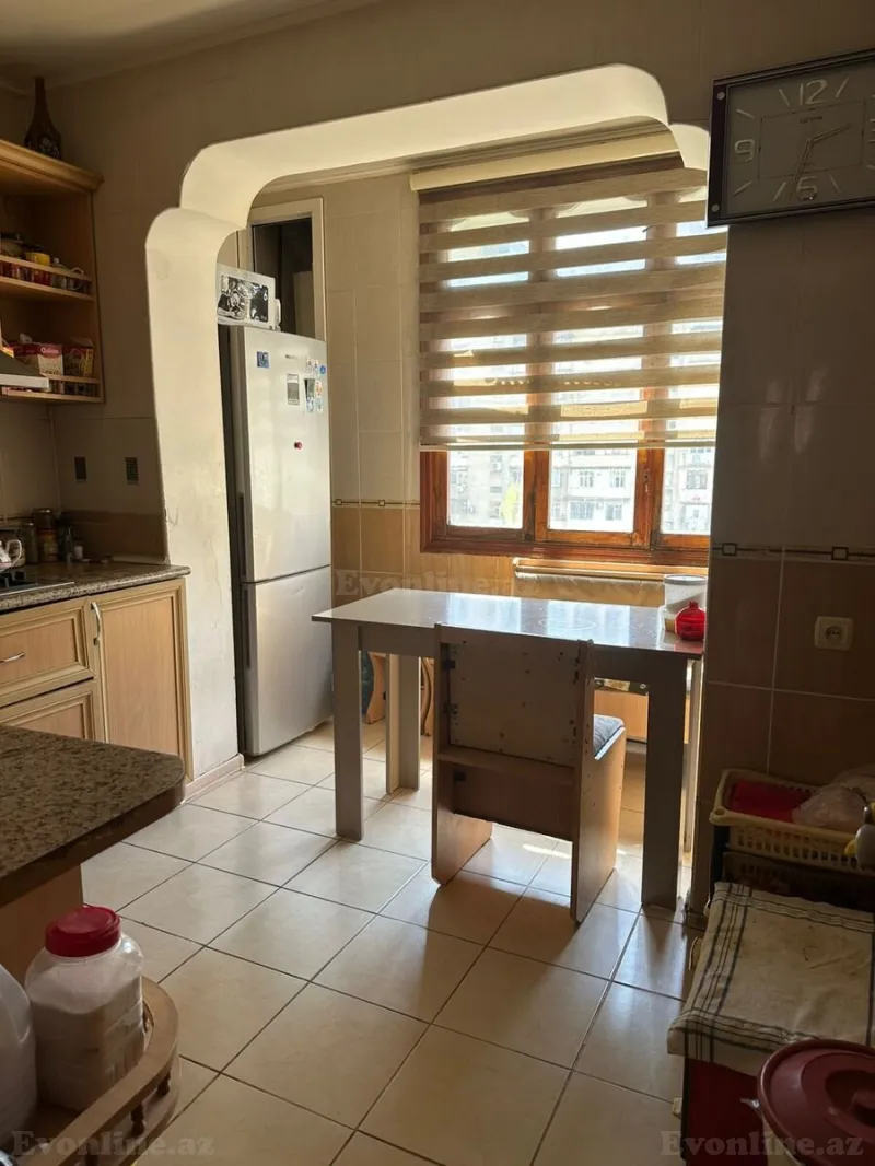 Kirayə verilir 4 otaqlı Mənzil Köhnə tikili 110 m² Yeni Yasamal - şəkil 14