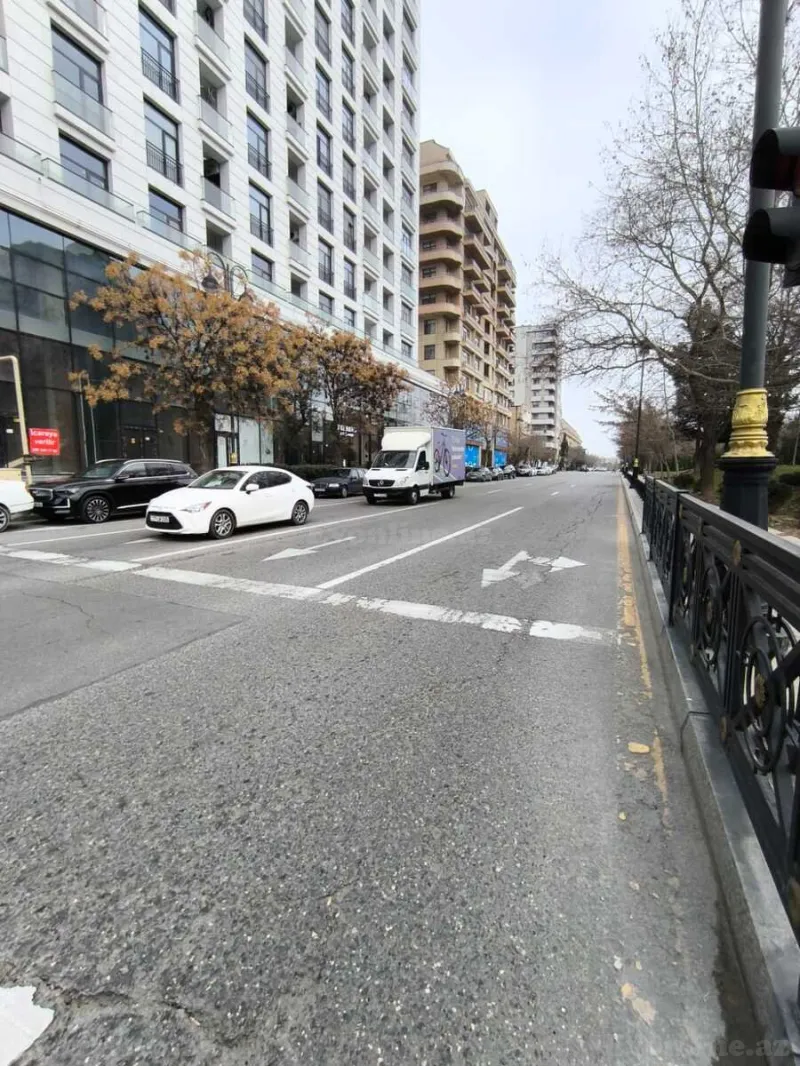 Satılır 4 otaqlı Mənzil Yeni tikili 165 m² Nəsimi r. - şəkil 5