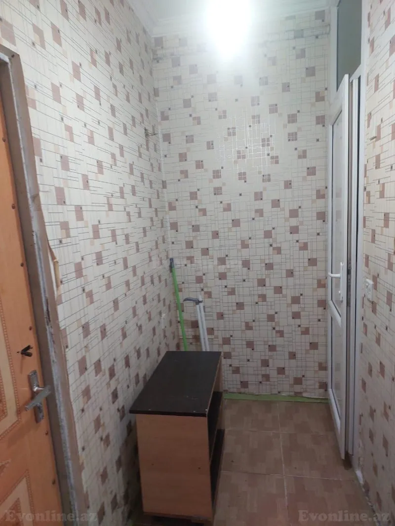 1 otaqlı Mənzil 30 m² 2-ci mikrorayon Kirayə verilir