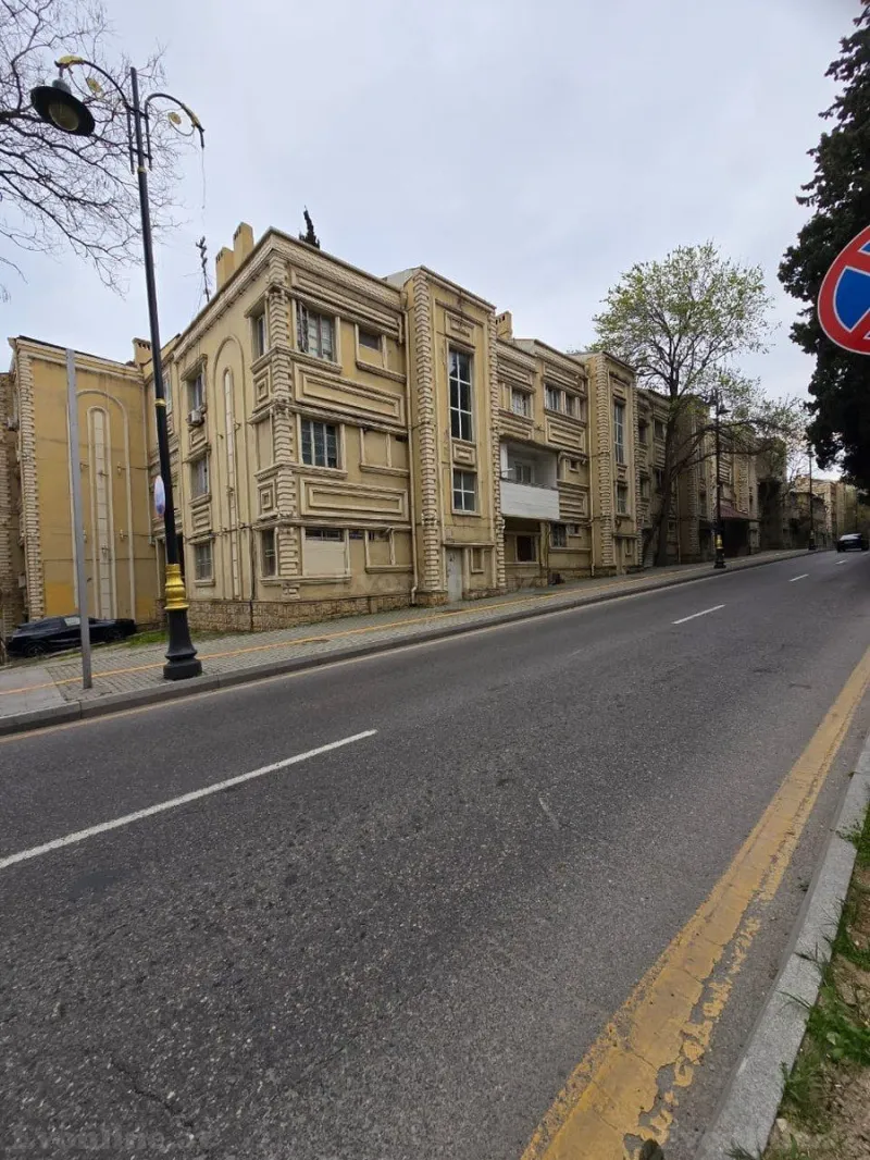 3 otaqlı Mənzil 45 m² Nəsimi r. Satılır