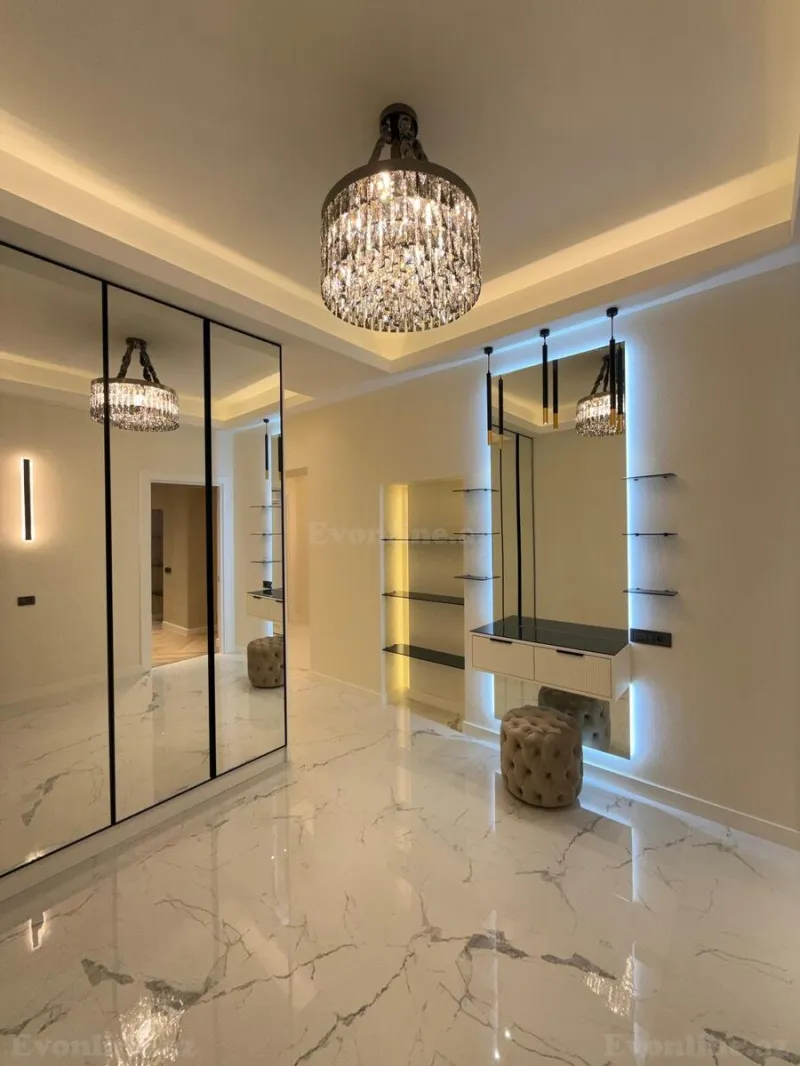 4 otaqlı Mənzil 195 m² 28 May m. Satılır