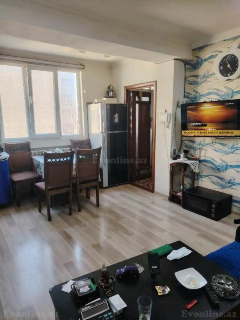 Satılır 4 otaqlı Mənzil Köhnə tikili 120 m² İnşaatçılar m. - şəkil 3