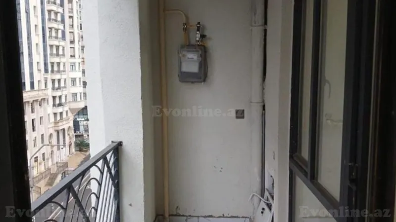 Satılır 2 otaqlı Mənzil Yeni tikili 74 m² 28 May m. - şəkil 3