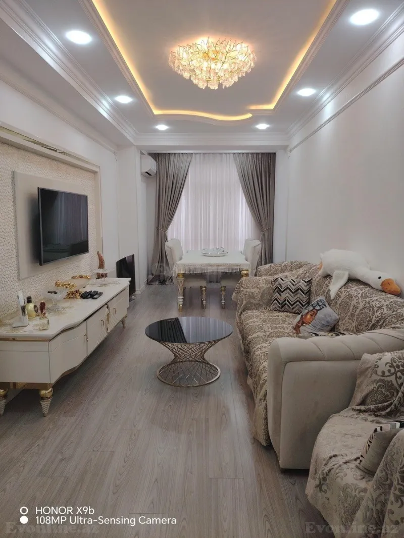 Kirayə verilir 2 otaqlı Mənzil Yeni tikili 90 m² İnşaatçılar m.
