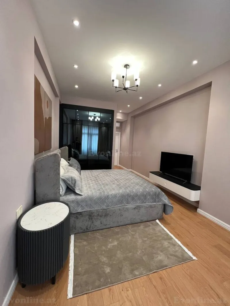 Kirayə verilir 3 otaqlı Mənzil Yeni tikili 160 m² Xətai r. - şəkil 6