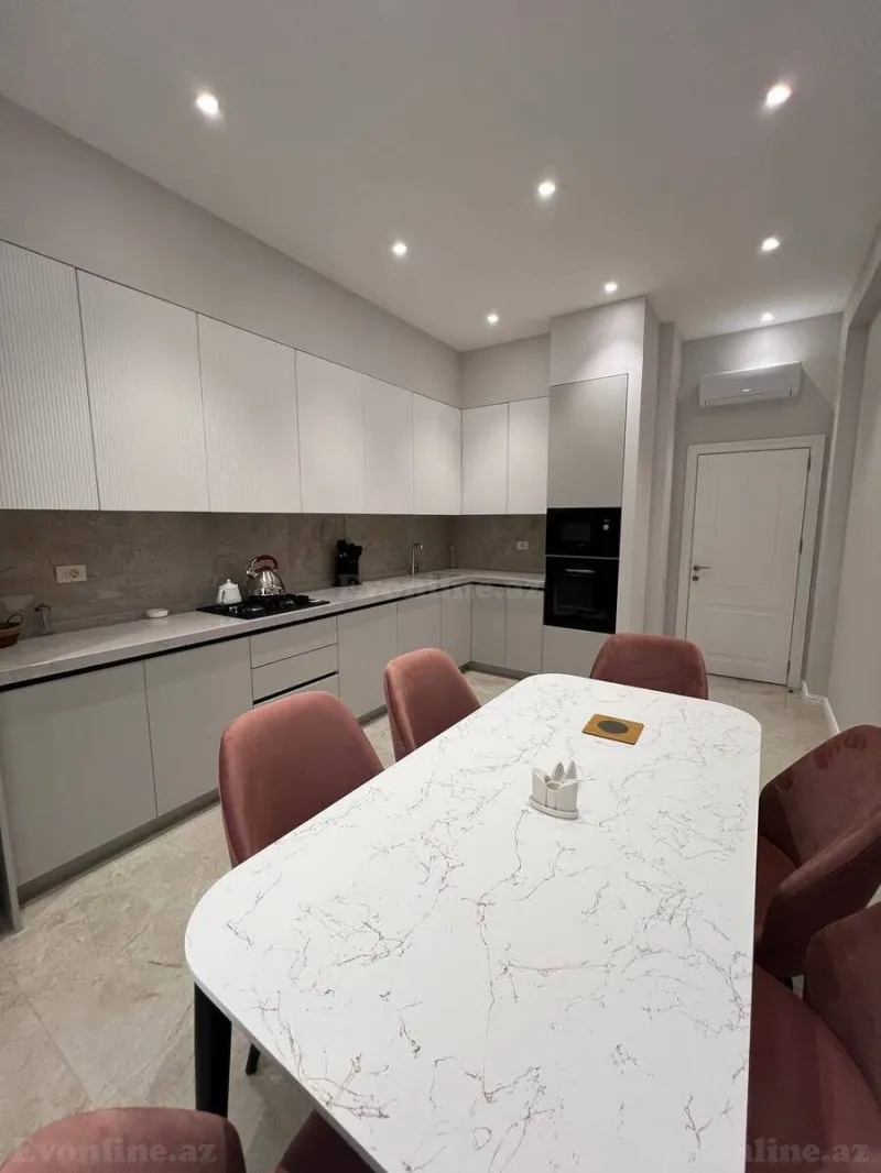 Kirayə verilir 3 otaqlı Mənzil Yeni tikili 160 m² Xətai r. - şəkil 11