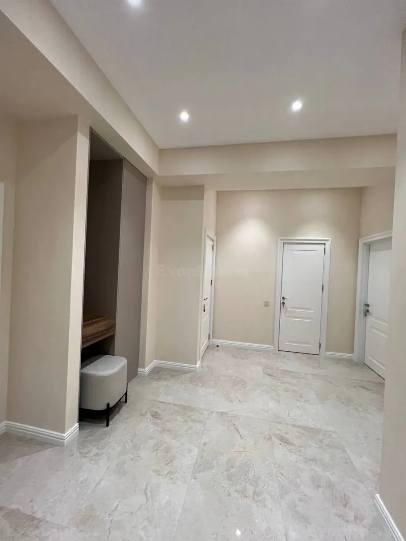 Kirayə verilir 3 otaqlı Mənzil Yeni tikili 160 m² Xətai r. - şəkil 13