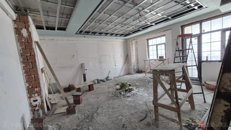 Satılır 4 otaqlı Mənzil Yeni tikili 250 m² Elmlər Akademiyası m. - şəkil 9