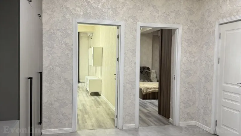 Satılır 2 otaqlı Mənzil Yeni tikili 93 m² Gənclik m. - şəkil 2